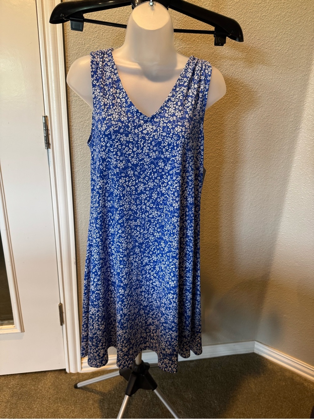 Light Blue Floral V-Neck Summer Dress